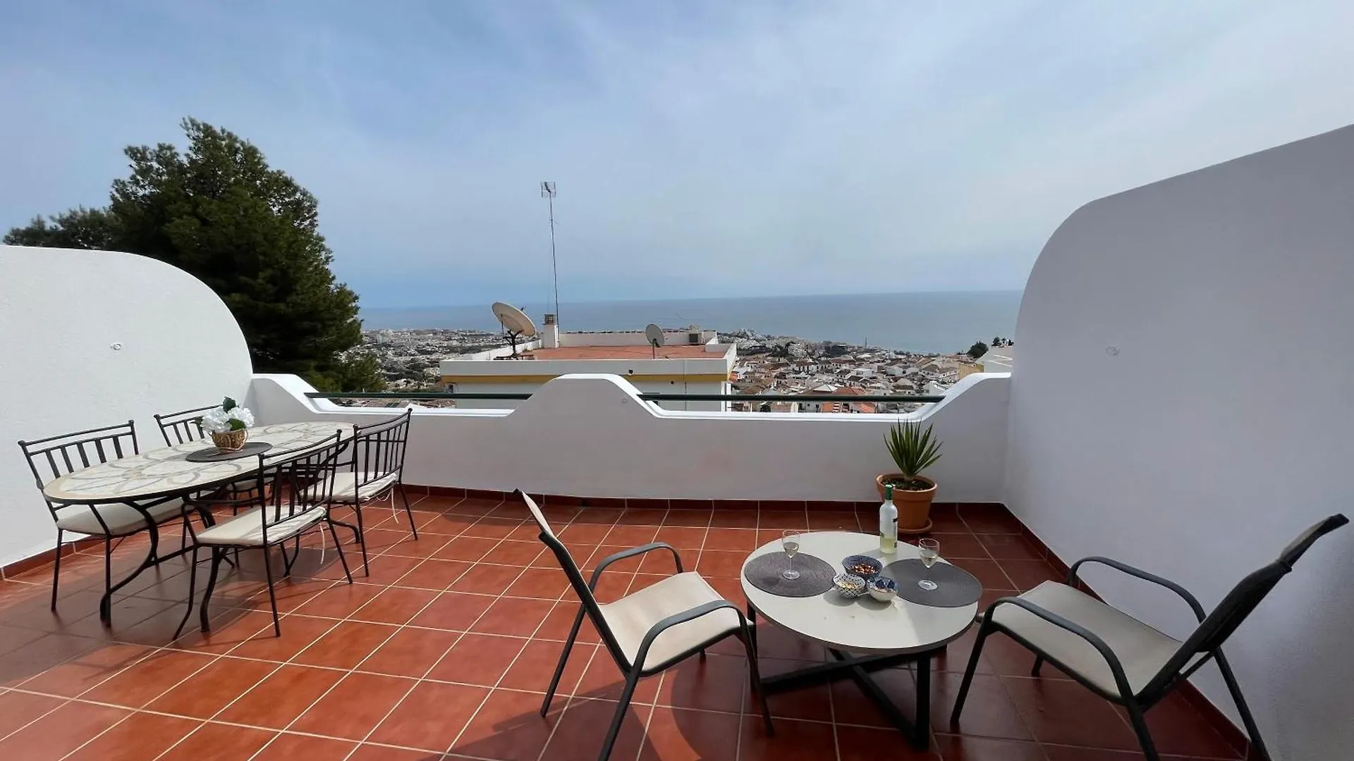 Stunning Penthouse With Sea Views,Solarium,Pool & Parking Apartment Benalmadena
